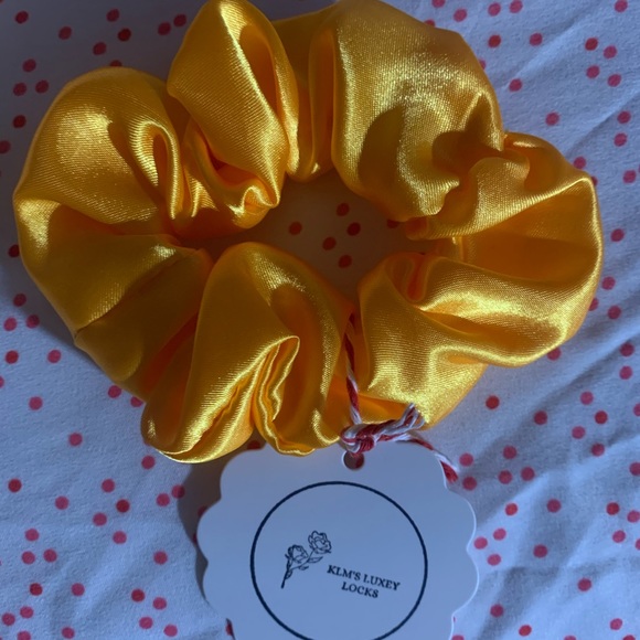 KLM’s Luxey Locks Handmade Hair Scrunchies 4 ($20) - Picture 5 of 13